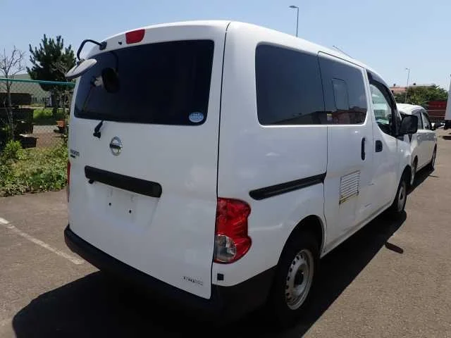 Nissan NV200  с аукциона в Японии