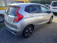 Цена авто Honda Fit с аукционов Японии, номер кузова GP6, пробег 235 000, оценка 6