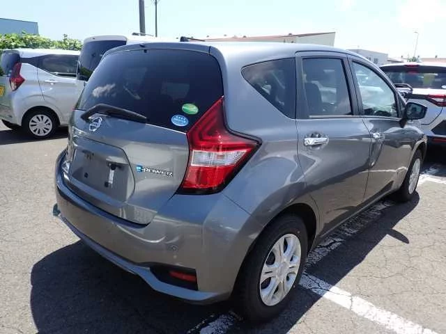 Nissan Note  с аукциона в Японии