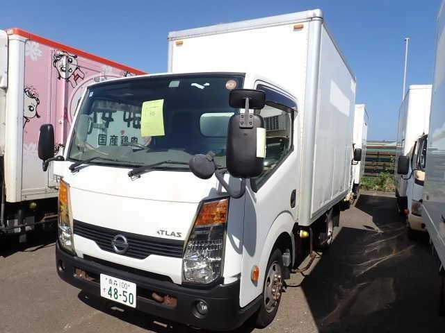 Nissan Atlas  с аукциона в Японии