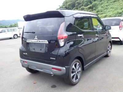 Mitsubishi EK X