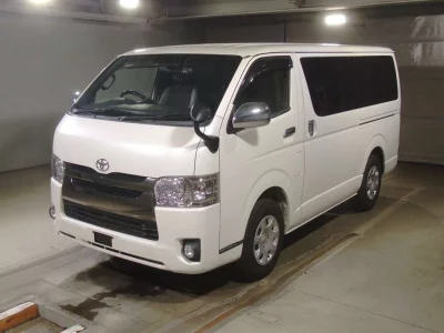 TOYOTA HIACE VAN