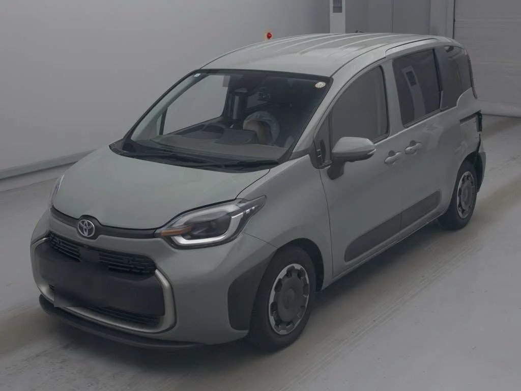 Toyota Sienta  с аукциона в Японии