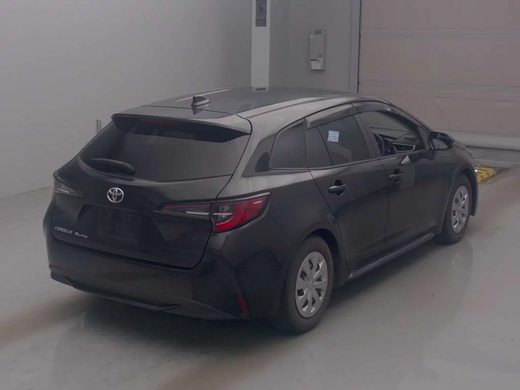 Toyota Corolla Touring Sports  с аукциона в Японии