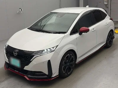 NISSAN AURA