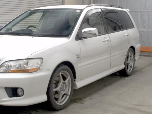 Mitsubishi Lancer  с аукциона в Японии