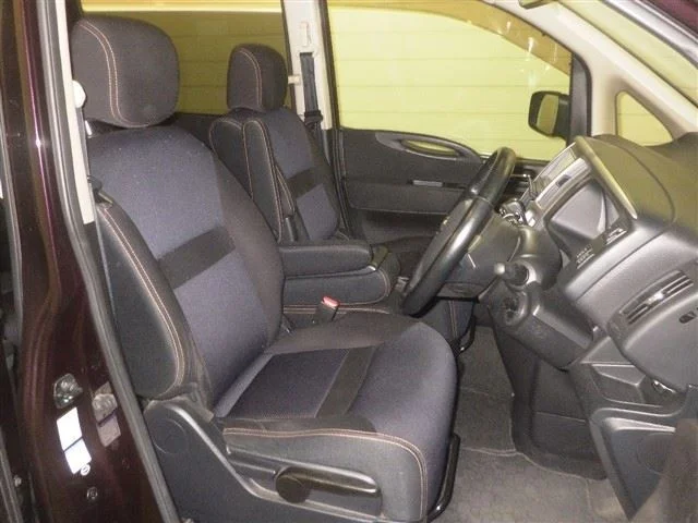 Nissan Serena  с аукциона в Японии