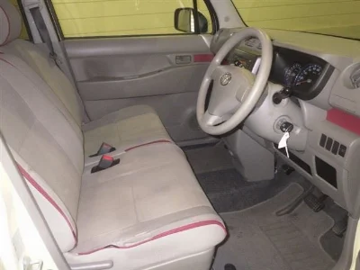 Toyota Pixis Space