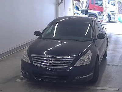 Nissan TEANA