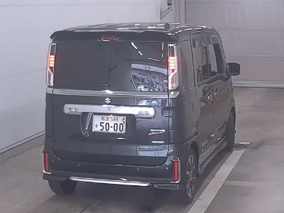 Suzuki Spacia Custom