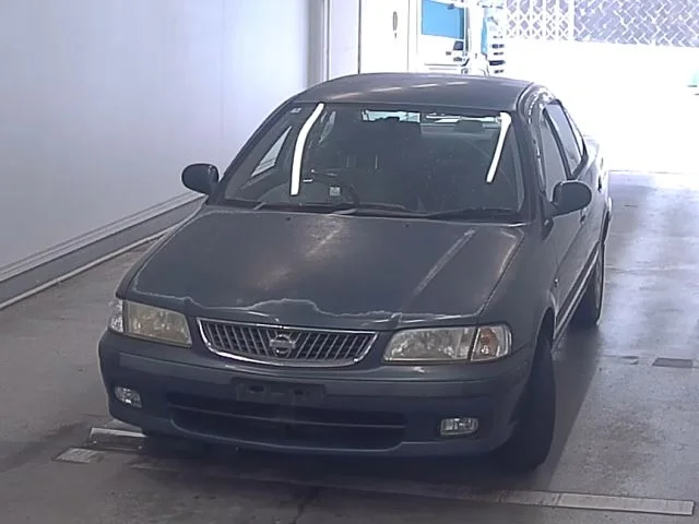 Nissan Sunny  с аукциона в Японии