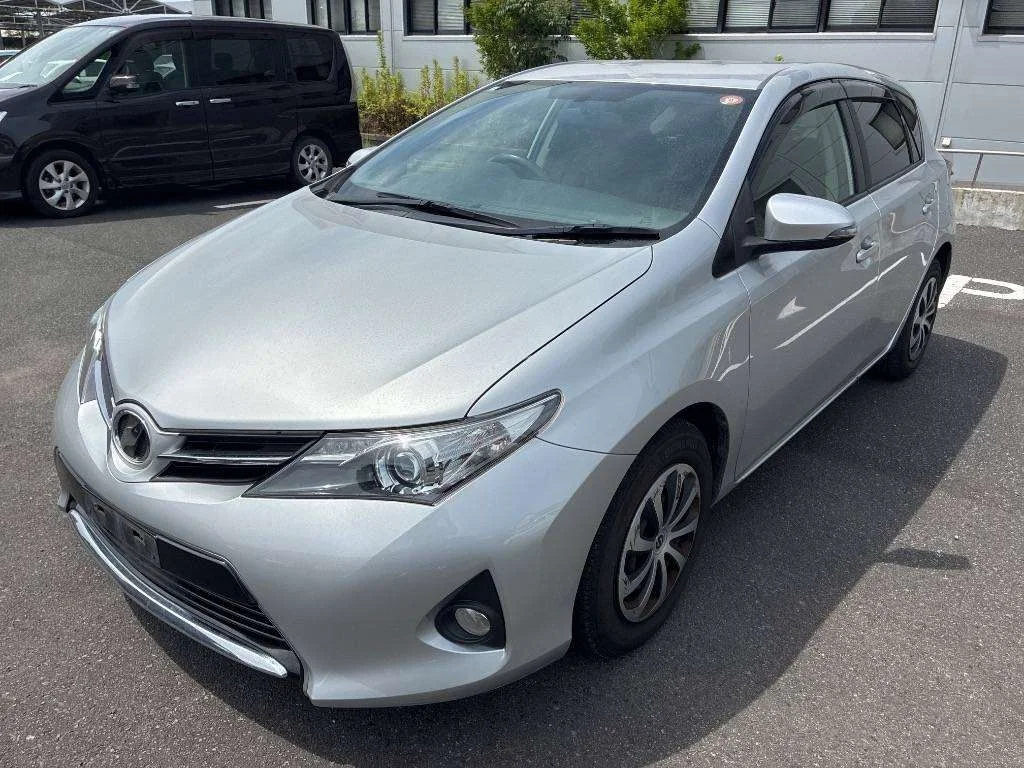 Toyota Auris  с аукциона в Японии