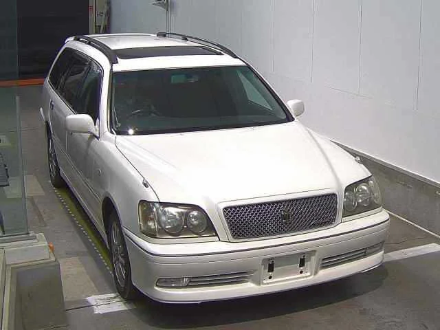 Toyota Crown Estate  с аукциона в Японии