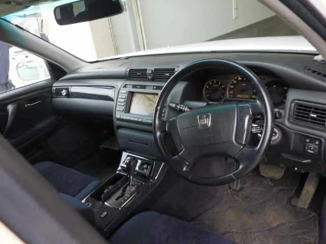Toyota Crown Estate  с аукциона в Японии