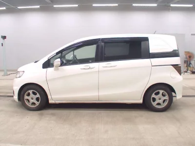 Honda Freed Spike