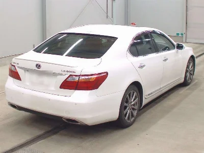 Lexus LS600h