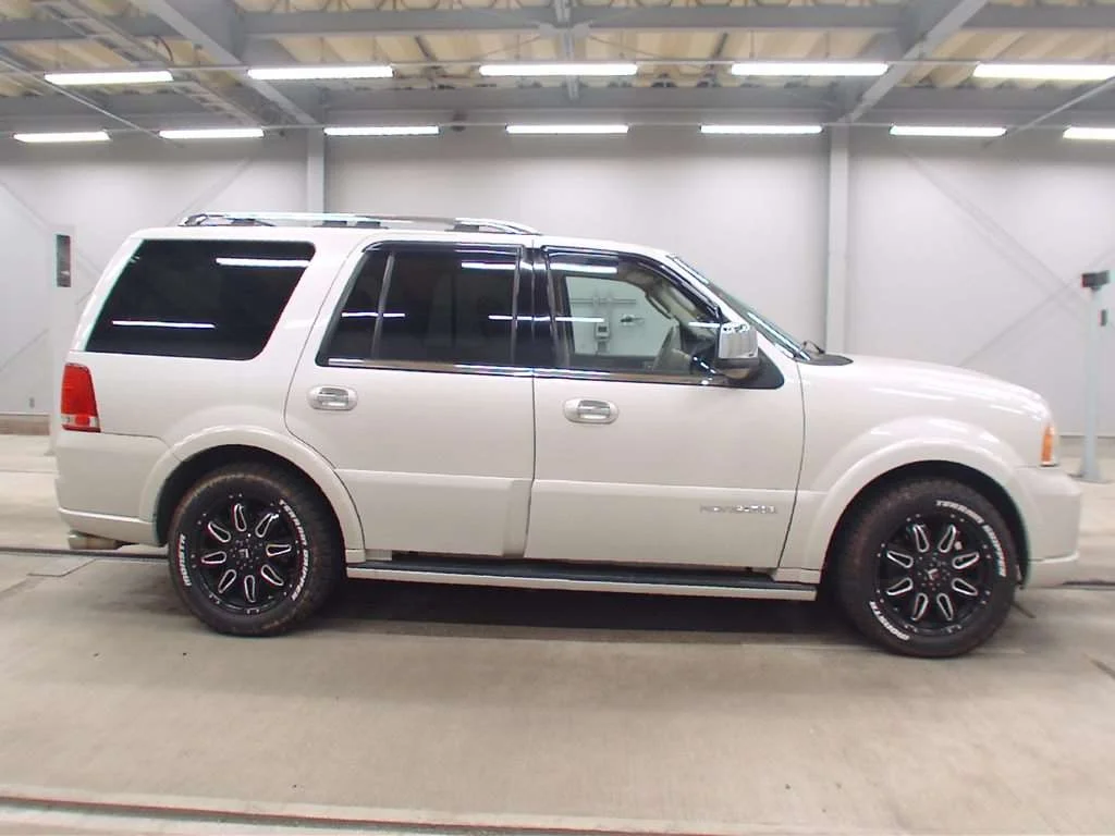 Lincoln Navigator  с аукциона в Японии