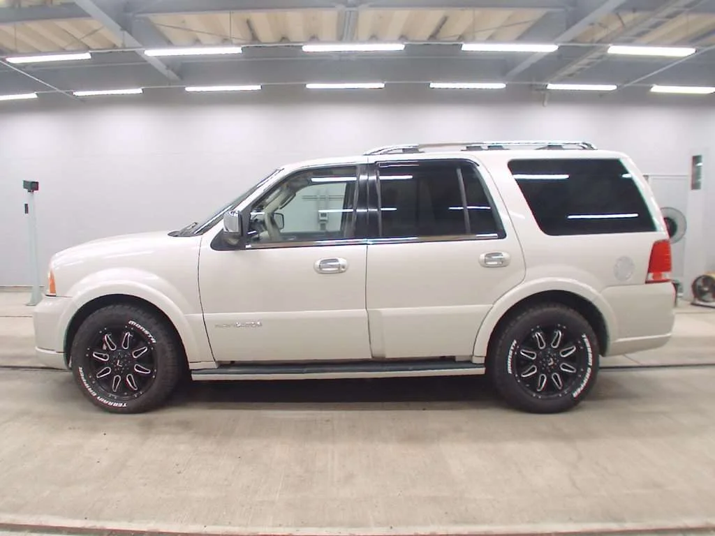 Lincoln Navigator  с аукциона в Японии