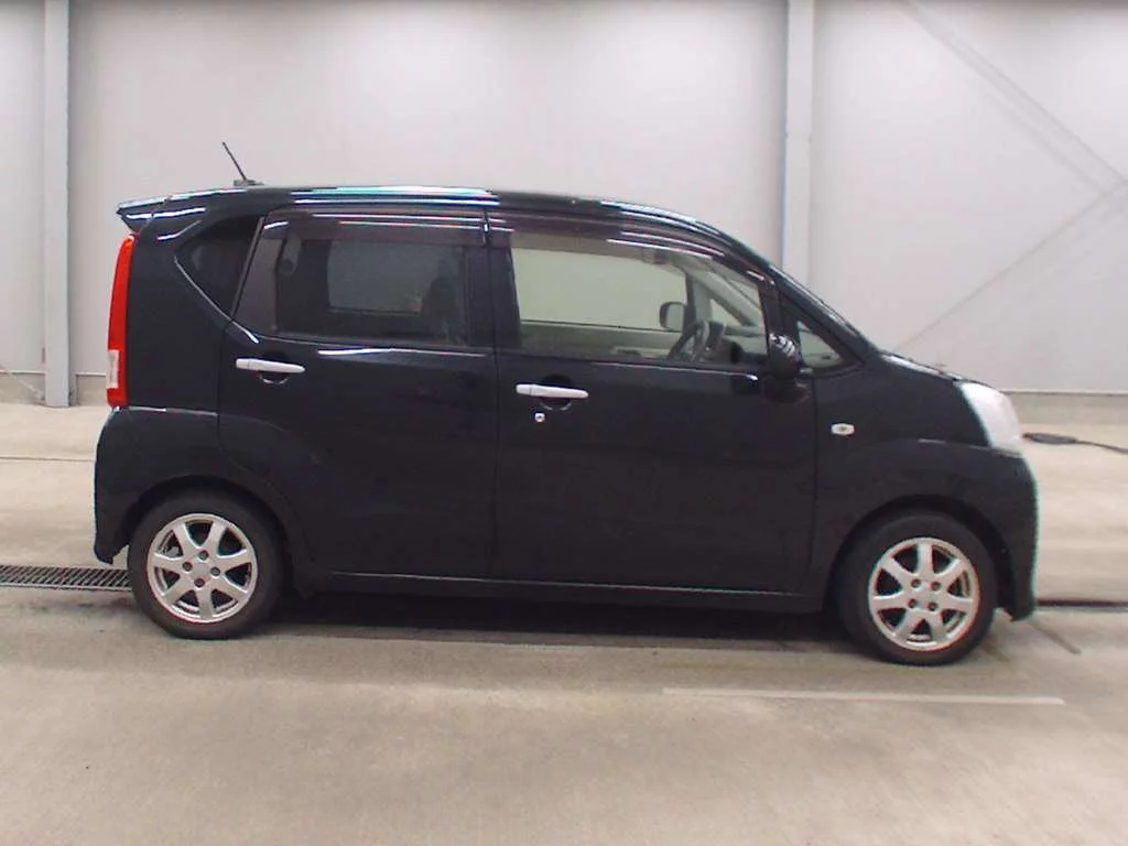 Daihatsu Move  с аукциона в Японии