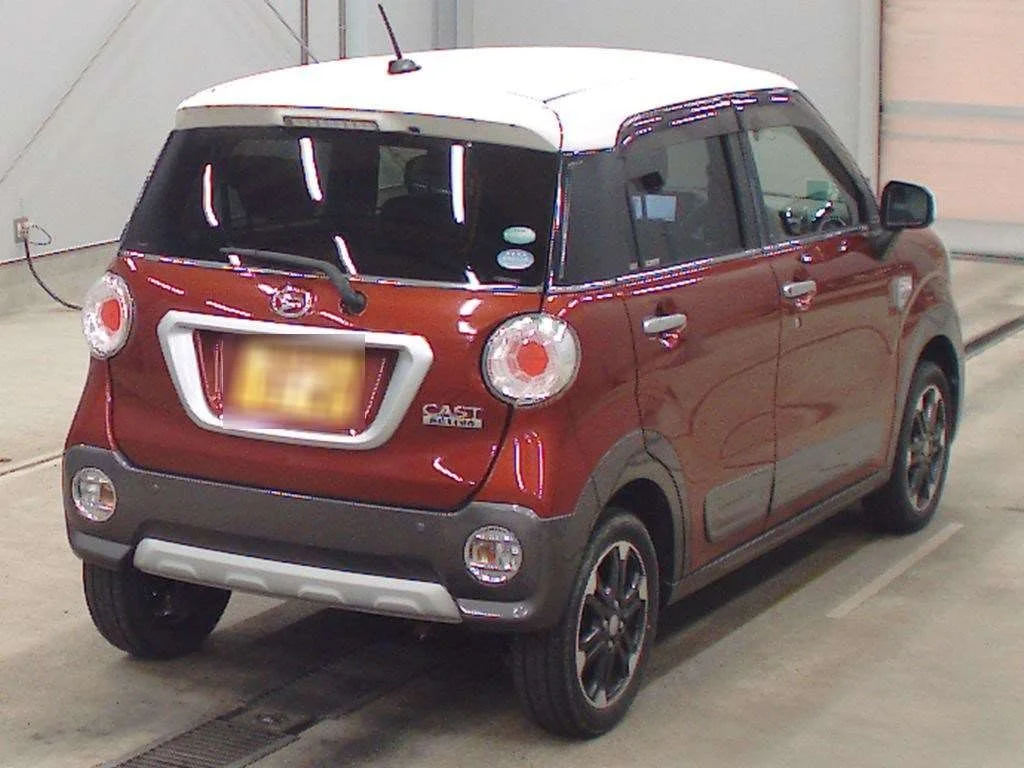 Daihatsu Cast  с аукциона в Японии