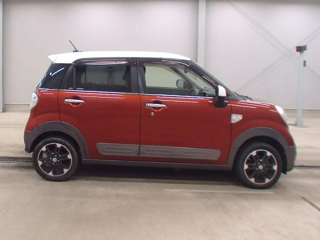 Daihatsu Cast  с аукциона в Японии