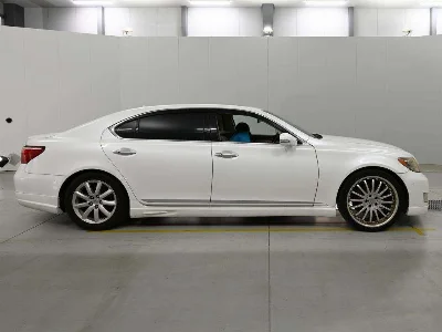 Lexus LS460L