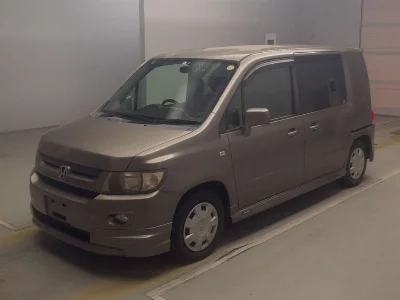 Honda Mobilio Spike
