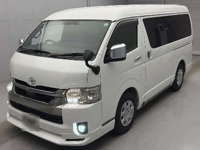 TOYOTA HIACE VAN