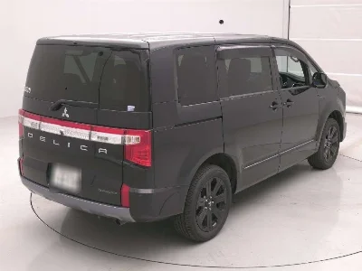 MITSUBISHI DELICA D5