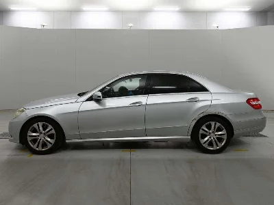 MERCEDES BENZ E CLASS