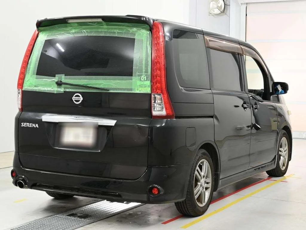 Nissan Serena  с аукциона в Японии