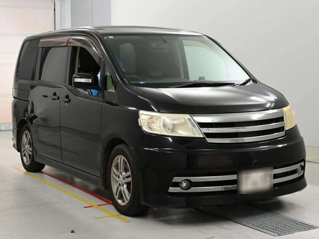 Nissan Serena  с аукциона в Японии