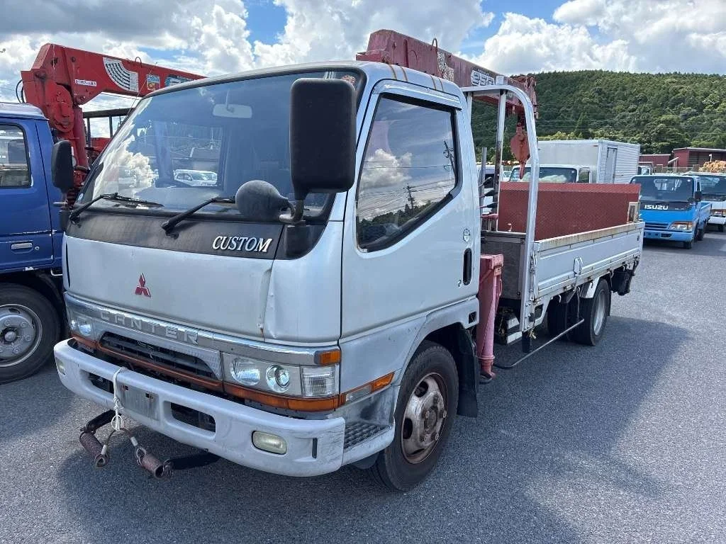 Mitsubishi Fuso Canter  с аукциона в Японии