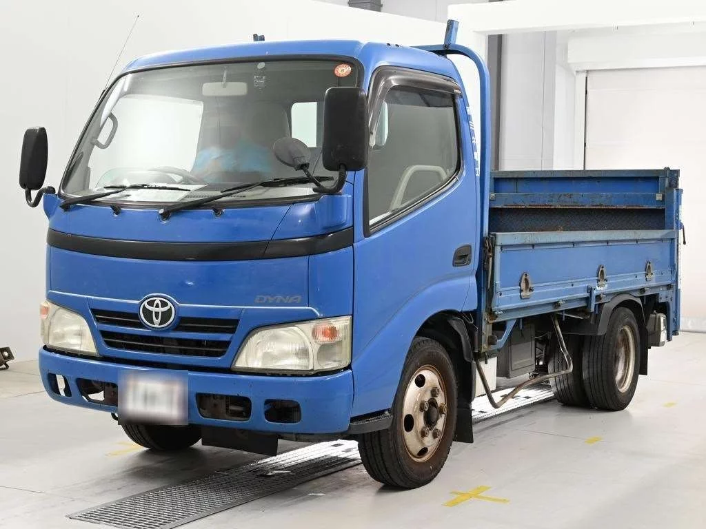 Toyota Dyna  с аукциона в Японии