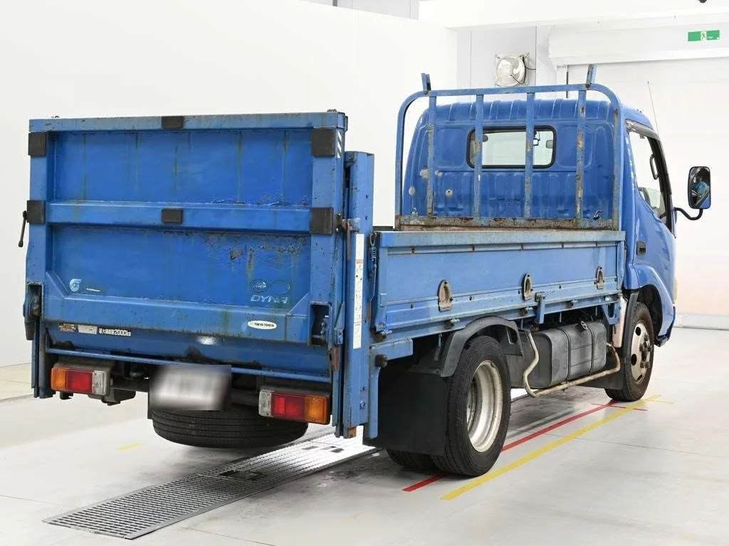 Toyota Dyna  с аукциона в Японии