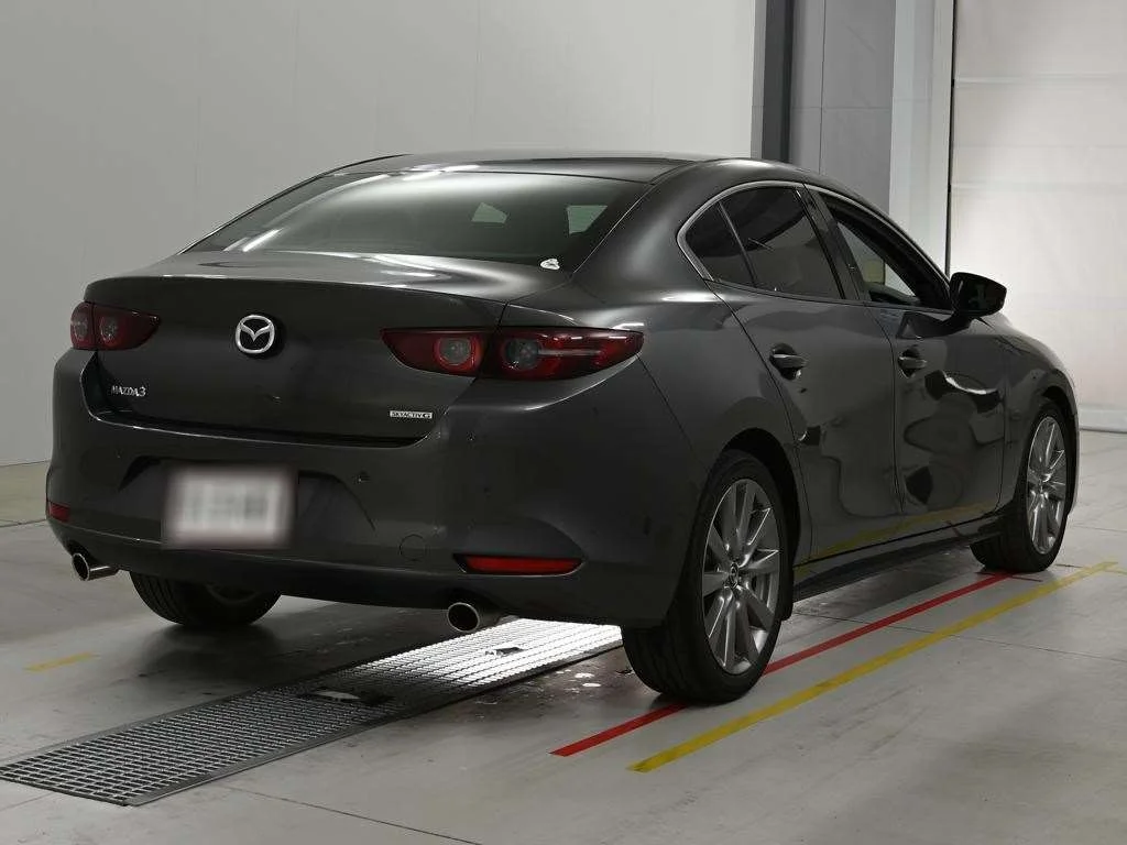 Mazda Mazda3  с аукциона в Японии