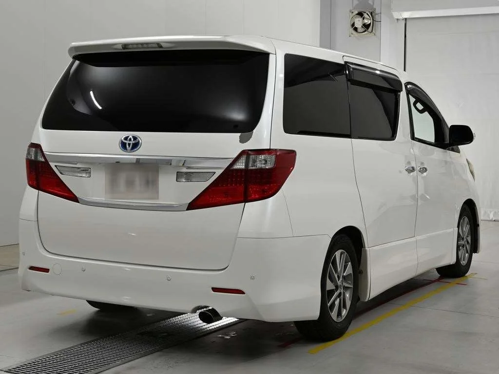 Toyota Alphard  с аукциона в Японии