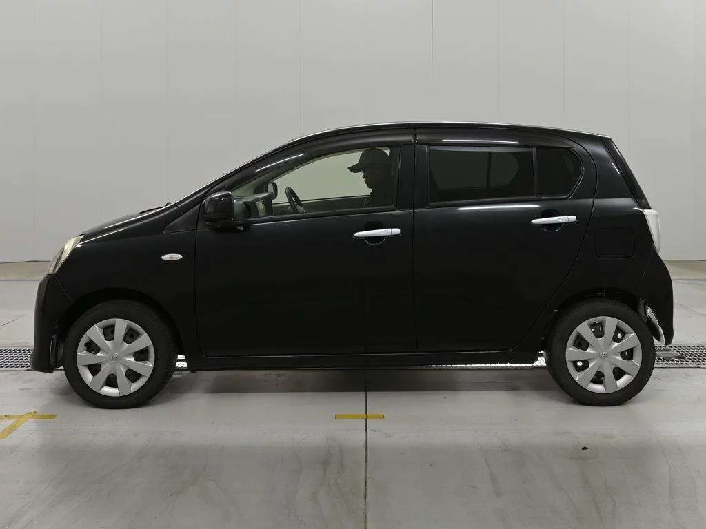 Toyota Pixis Epoch  с аукциона в Японии