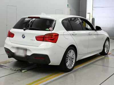 BMW 1 SERIES