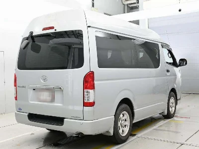 TOYOTA REGIUS VAN