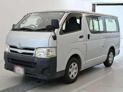 TOYOTA REGIUS VAN
