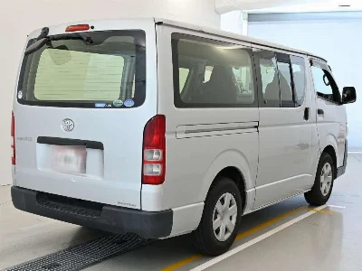 TOYOTA REGIUS VAN