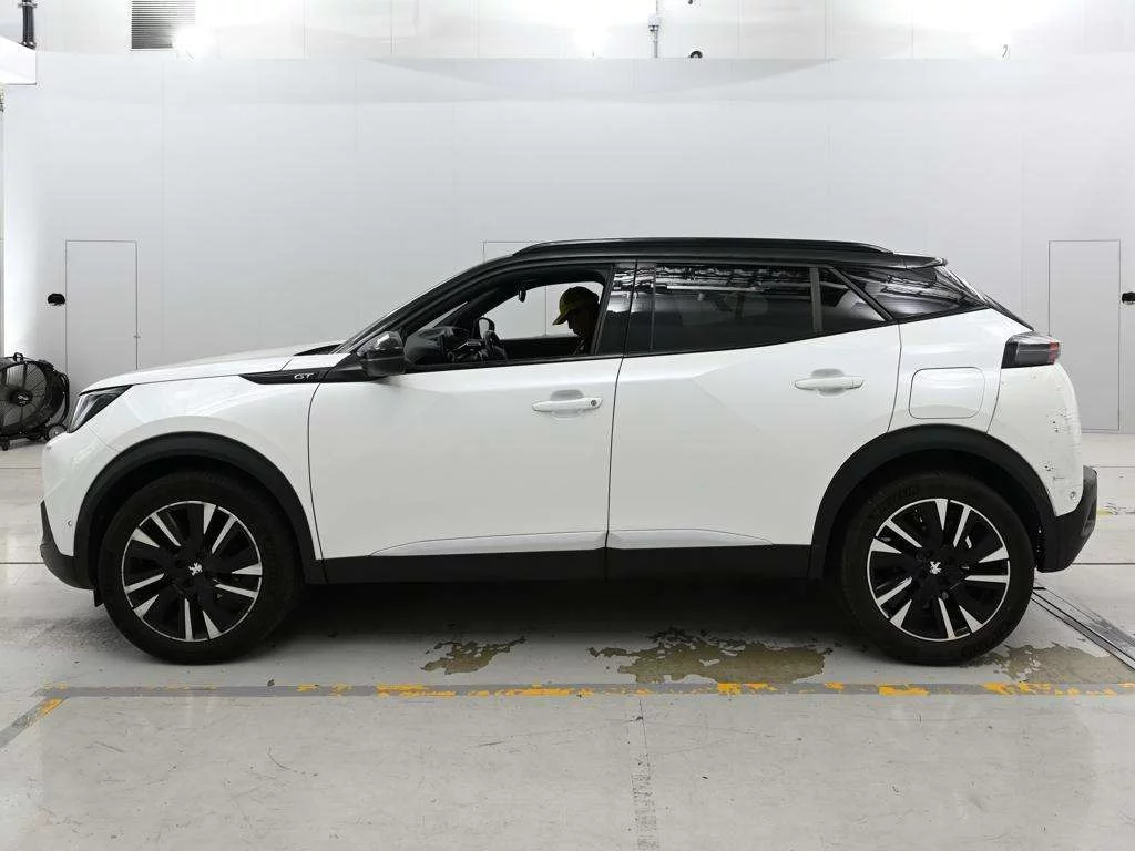 Peugeot 2008  с аукциона в Японии