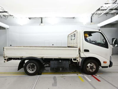 TOYOTA DYNA