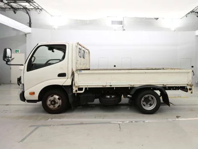 TOYOTA DYNA