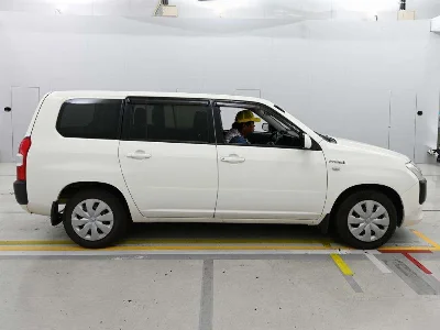 TOYOTA SUCCEED