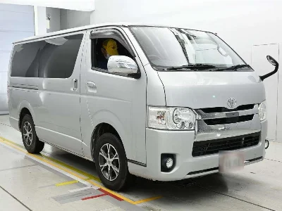 TOYOTA REGIUS VAN