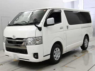 TOYOTA HIACE VAN