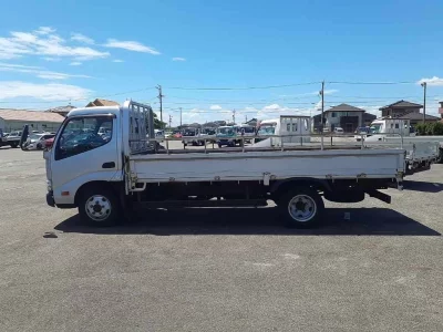 TOYOTA DYNA