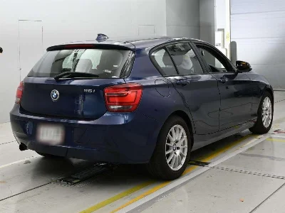 BMW 1 SERIES